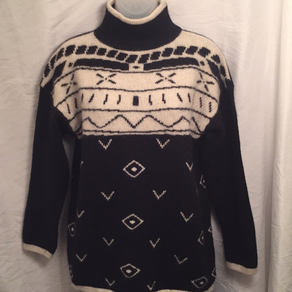 🌿 The Limited | Vintage Wool Mock Neck Sweater